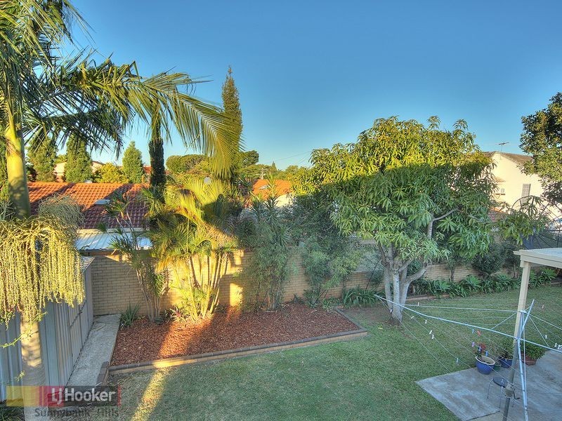 8 Whitehall Street, Macgregor QLD 4109