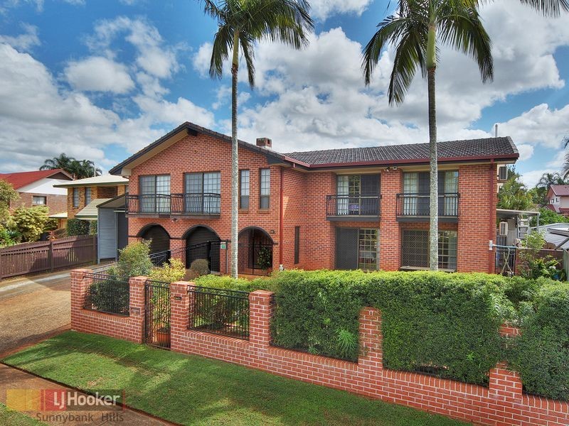 12 Parnassus Street, Robertson QLD 4109