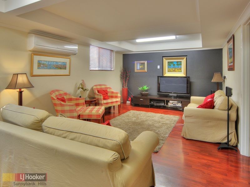 11 Le Grand Street, Macgregor QLD 4109