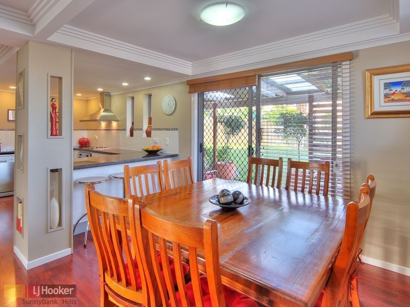 11 Le Grand Street, Macgregor QLD 4109