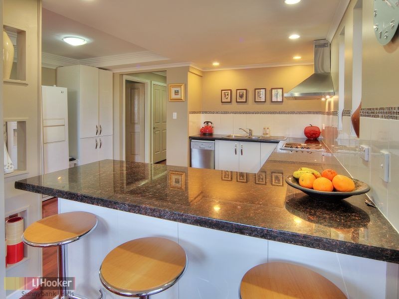 11 Le Grand Street, Macgregor QLD 4109