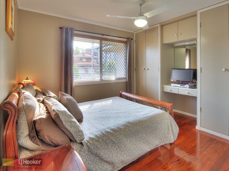 11 Le Grand Street, Macgregor QLD 4109