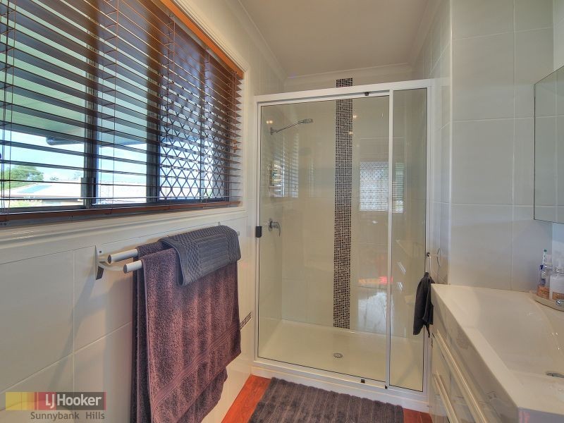 11 Le Grand Street, Macgregor QLD 4109