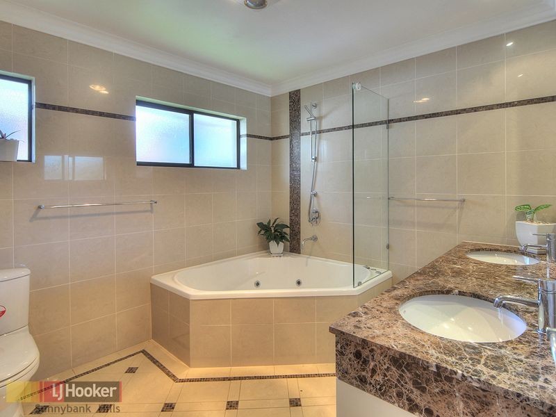 28 Turnmill Street, Macgregor QLD 4109