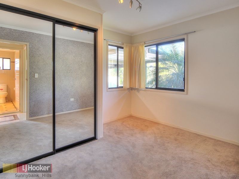 28 Turnmill Street, Macgregor QLD 4109