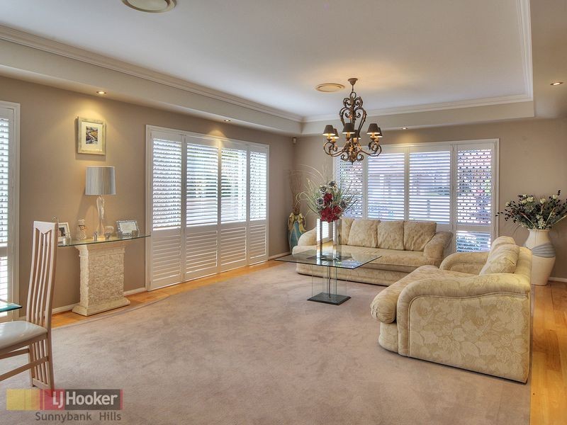 15 Hanrahan Street, Robertson QLD 4109