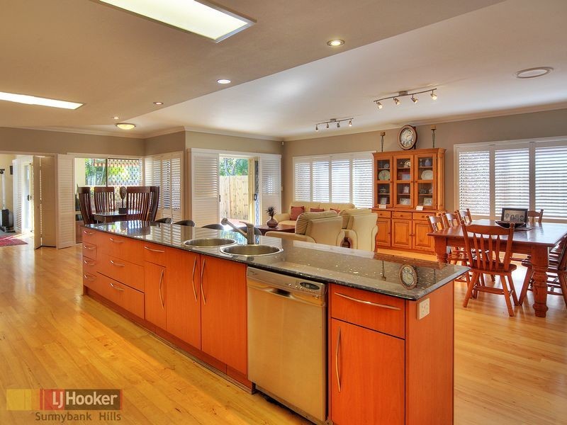 15 Hanrahan Street, Robertson QLD 4109