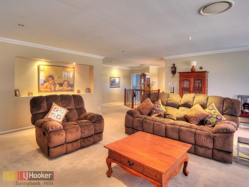 15 Hanrahan Street, Robertson QLD 4109