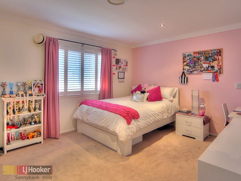 15 Hanrahan Street, Robertson QLD 4109