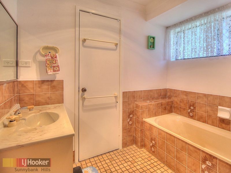 2 Allamanda Street, Runcorn QLD 4113