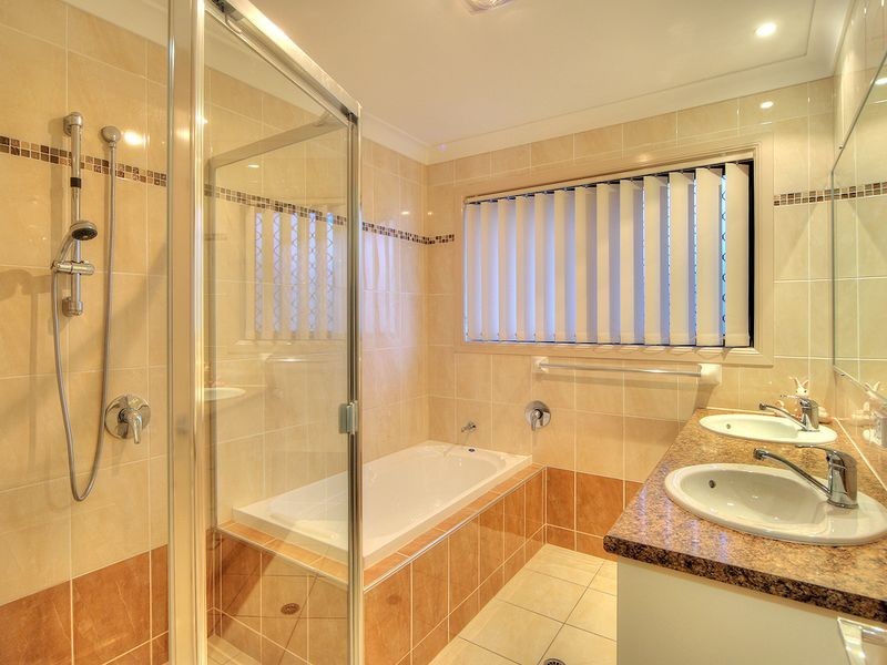 86 Birchwood Place, Stretton QLD 4116
