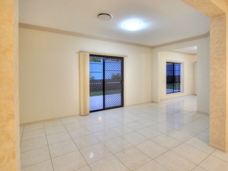 86 Birchwood Place, Stretton QLD 4116