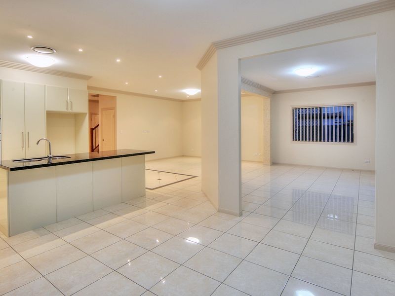 86 Birchwood Place, Stretton QLD 4116