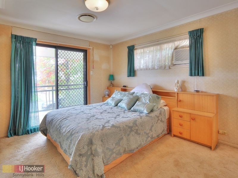 8 Bettina Street, Macgregor QLD 4109