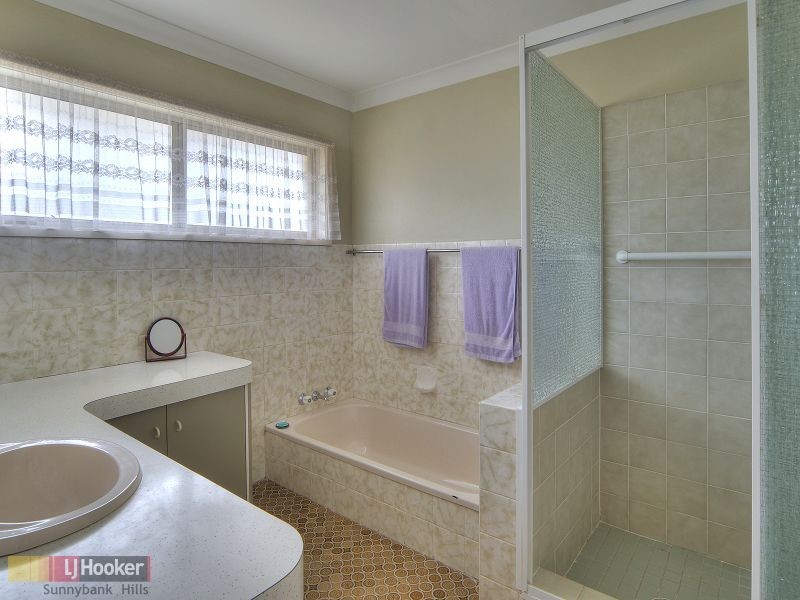 8 Bettina Street, Macgregor QLD 4109
