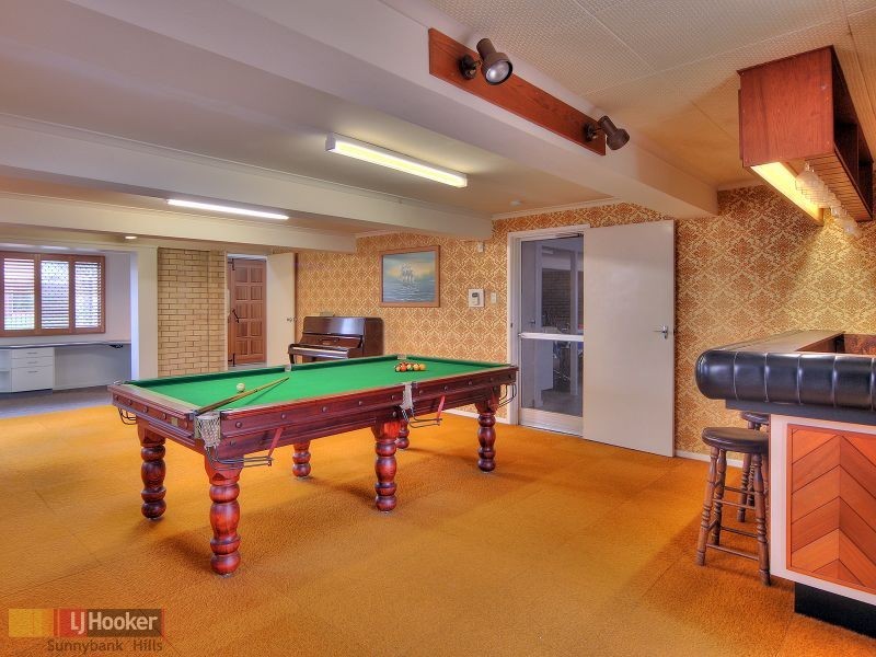 8 Bettina Street, Macgregor QLD 4109