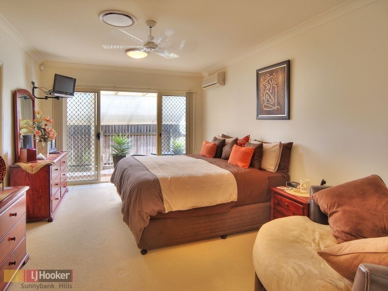 11 Strathaird Place, Parkinson QLD 4115