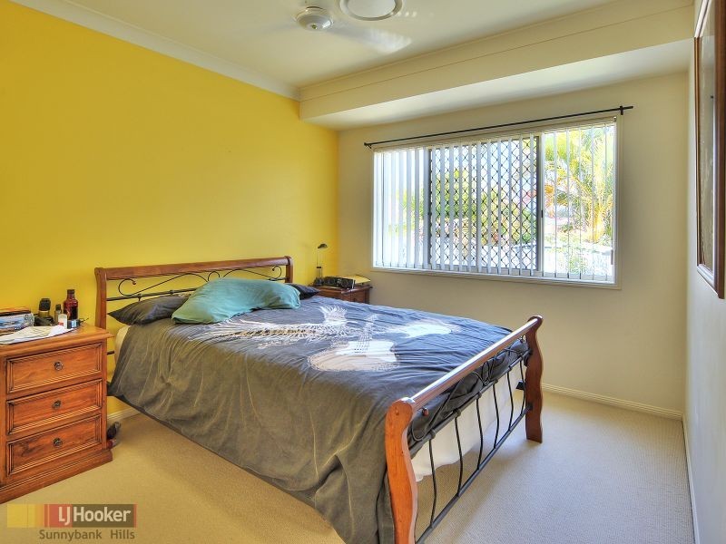 11 Strathaird Place, Parkinson QLD 4115