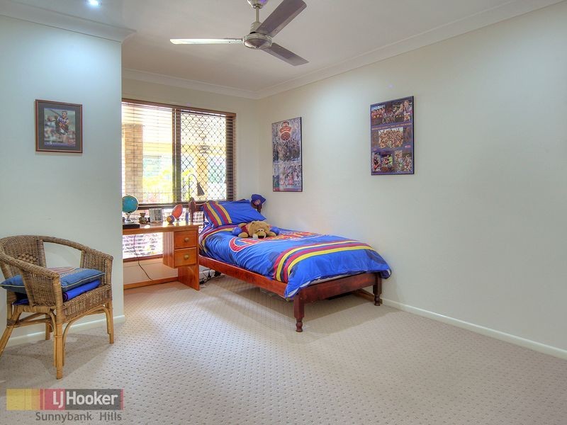 4 Glenelg Place, Parkinson QLD 4115