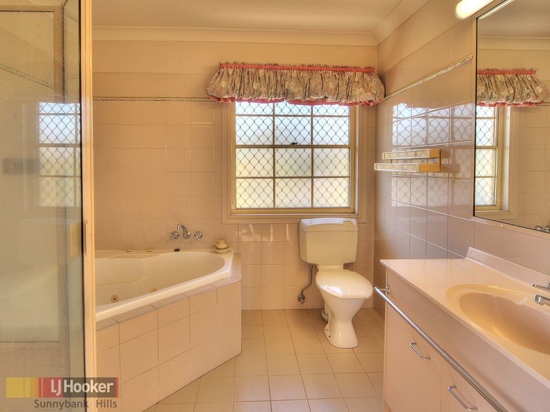 46 Honeysuckle Way, Calamvale QLD 4116