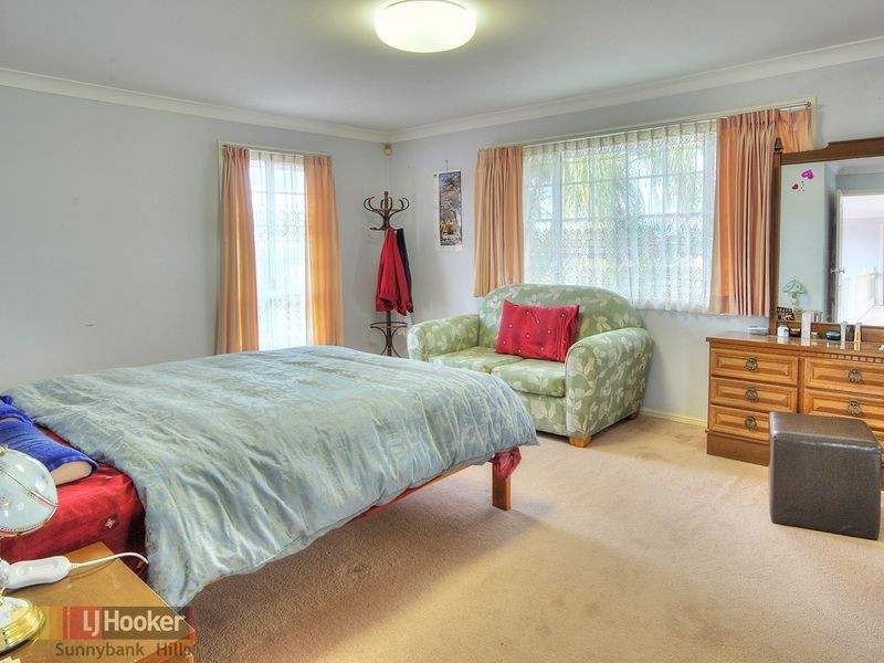 49 Maywood Crescent, Calamvale QLD 4116