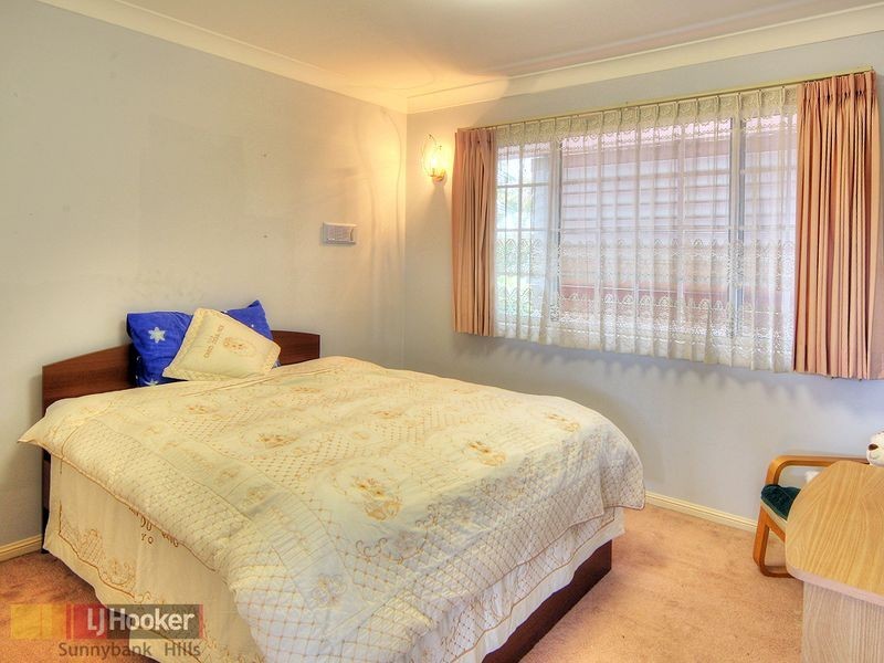 49 Maywood Crescent, Calamvale QLD 4116