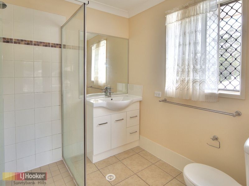 6 Bridgewater Close, Drewvale QLD 4116