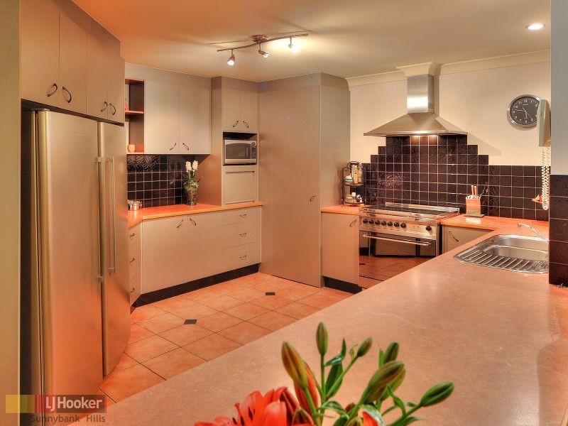 74 Prospect Street, Parkinson QLD 4115