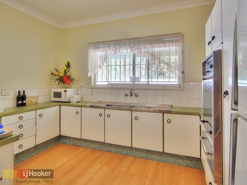 2469 Logan Road, Eight Mile Plains QLD 4113