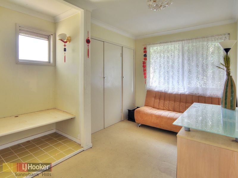 2469 Logan Road, Eight Mile Plains QLD 4113