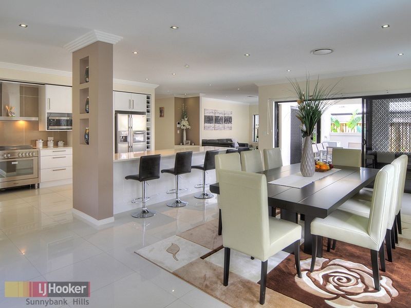 30 Walker Circuit, Eight Mile Plains QLD 4113