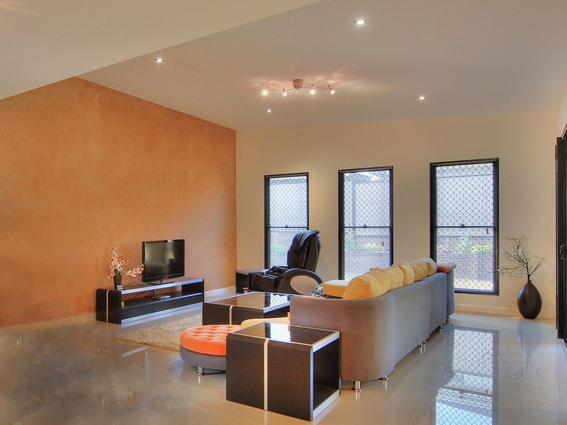 18 Golden Place, Robertson QLD 4109