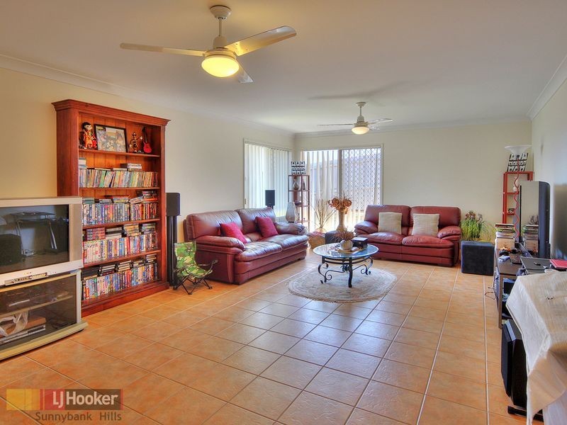15 Huegill Street, Calamvale QLD 4116