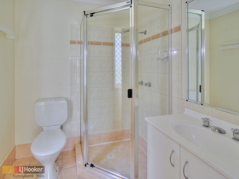 13 Naracoorte Place, Parkinson QLD 4115
