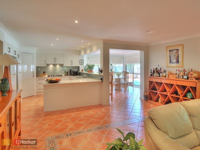 12 Brampton Street, Eight Mile Plains QLD 4113