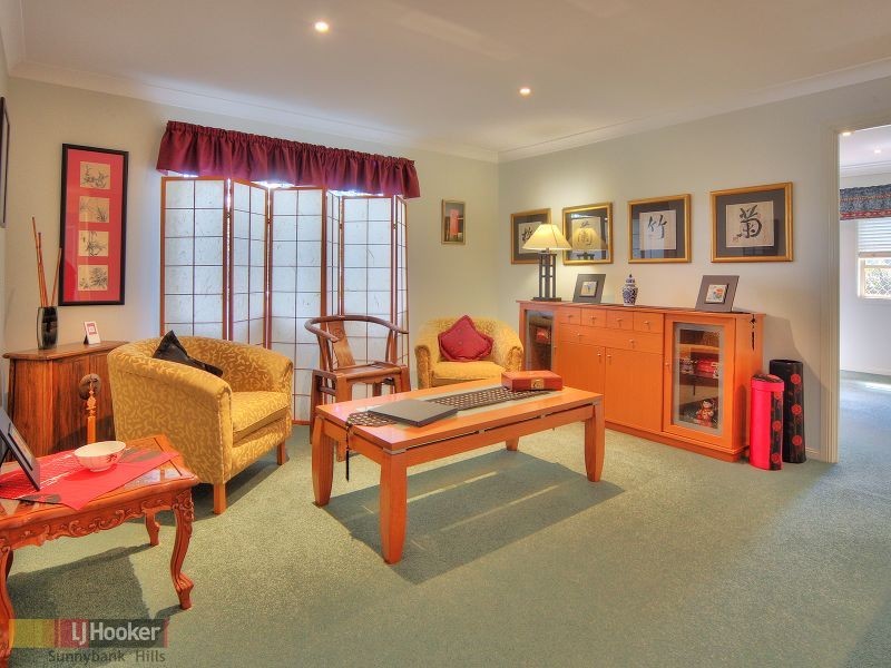 12 Brampton Street, Eight Mile Plains QLD 4113