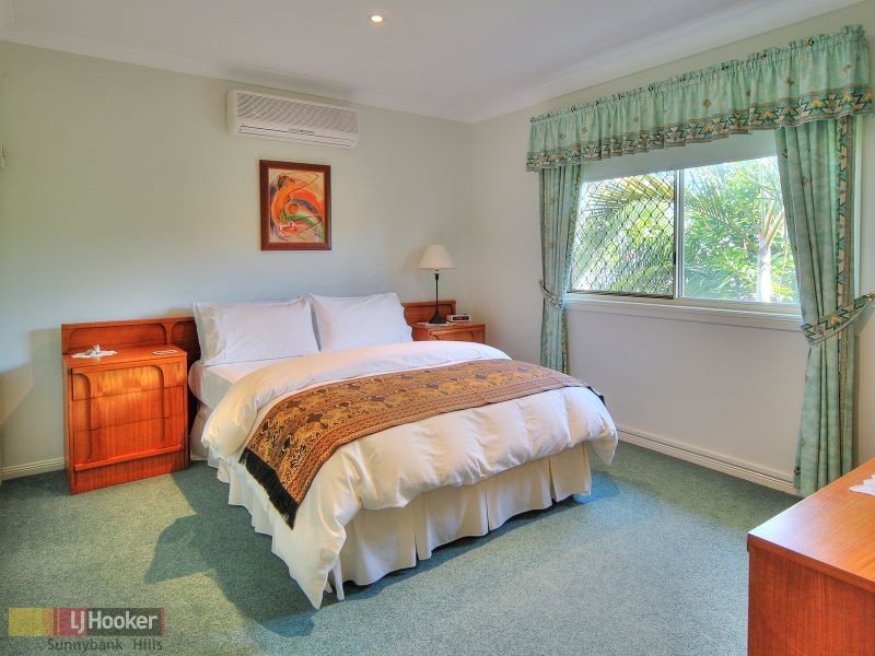 12 Brampton Street, Eight Mile Plains QLD 4113