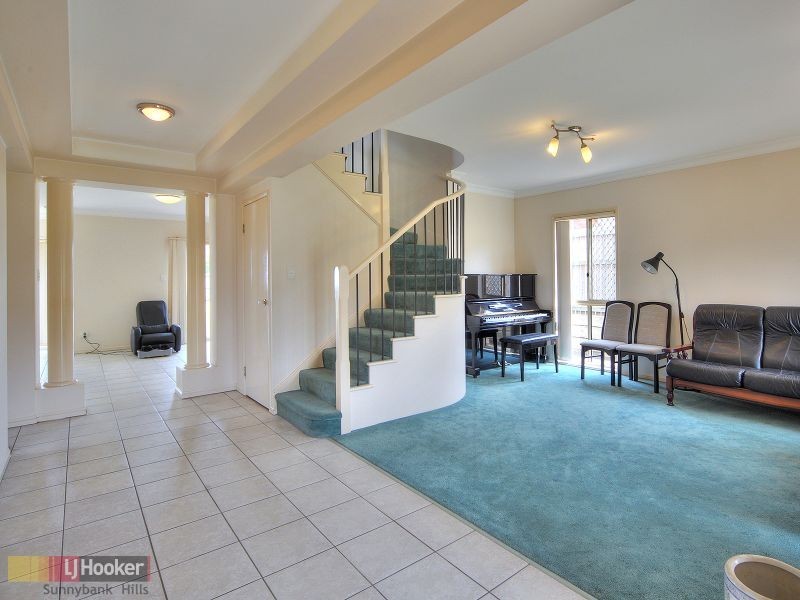 67 Golden Rain Place, Stretton QLD 4116