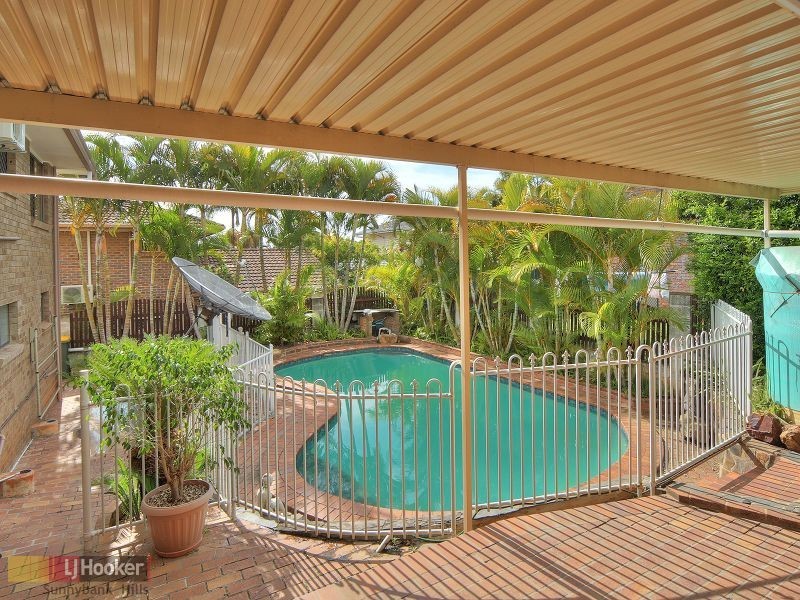 21 Bacchus Street, Robertson QLD 4109