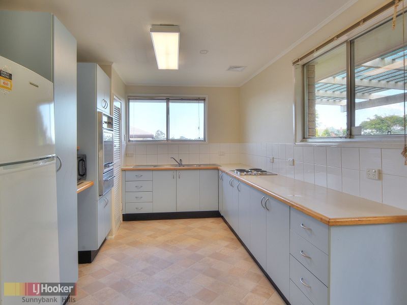 11 Bridgeport Street, Macgregor QLD 4109