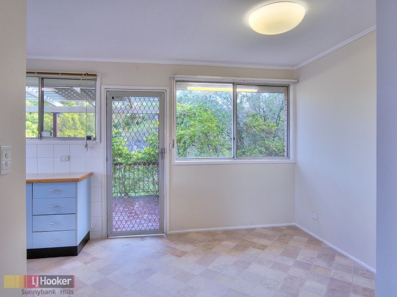 11 Bridgeport Street, Macgregor QLD 4109