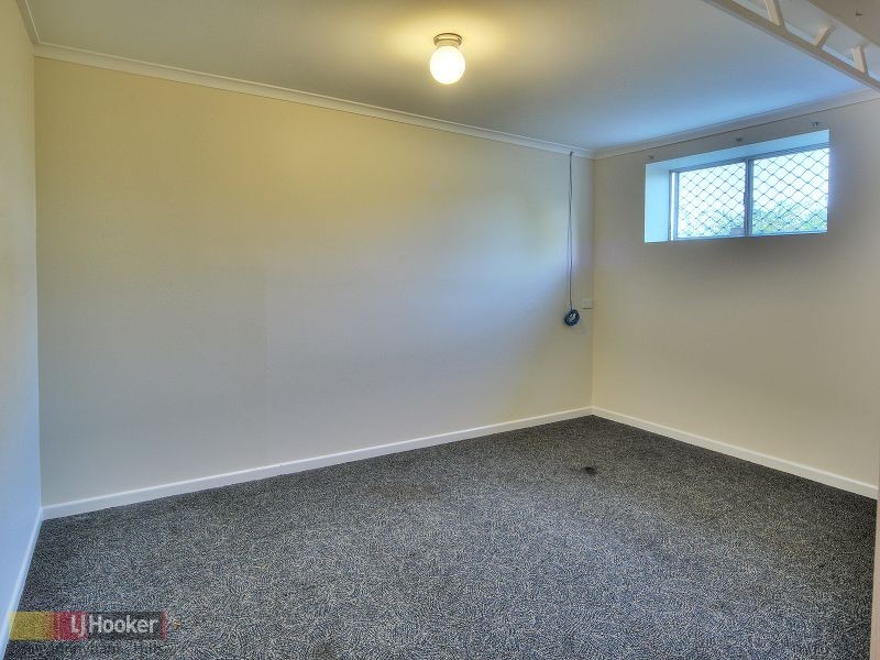 11 Bridgeport Street, Macgregor QLD 4109