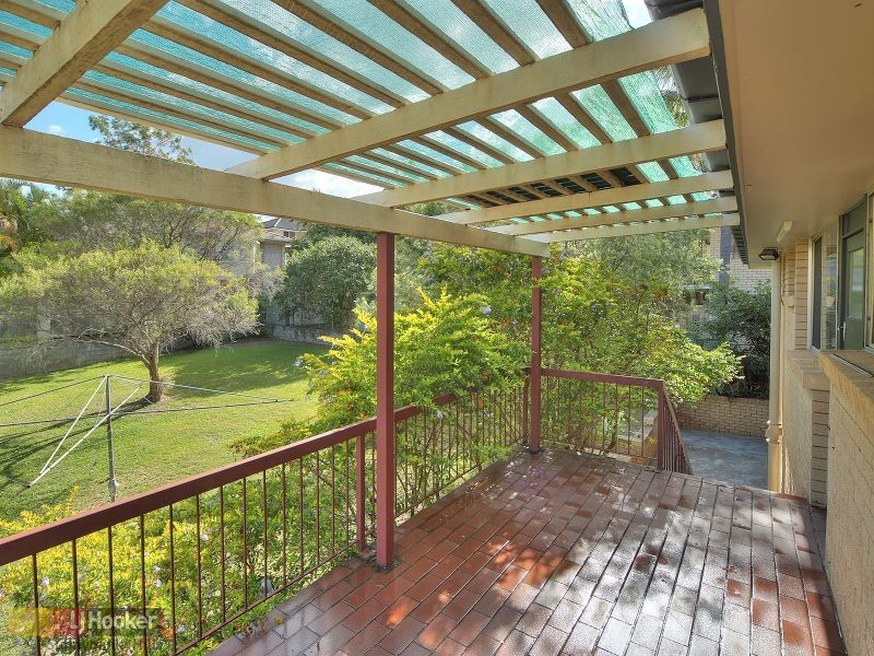 11 Bridgeport Street, Macgregor QLD 4109