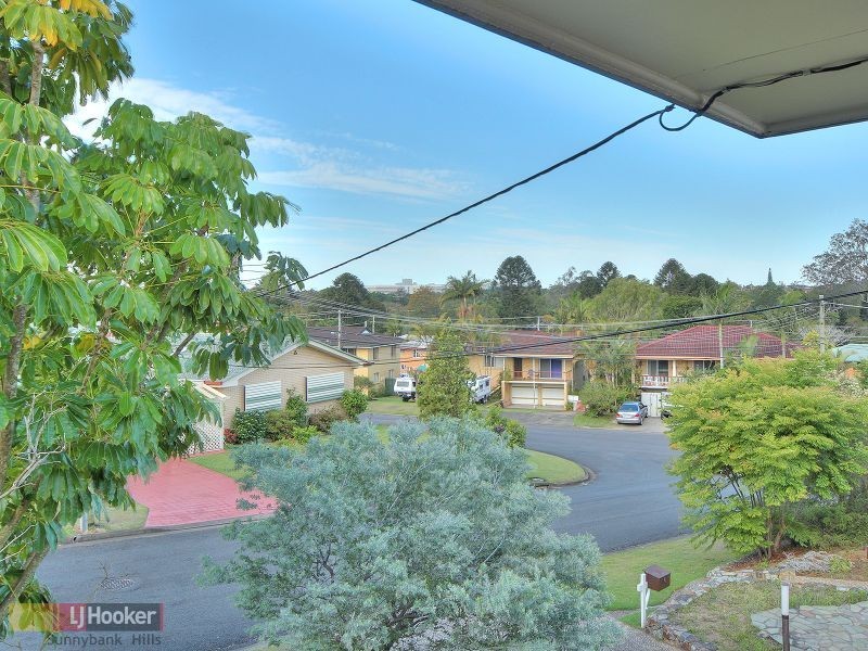 11 Bridgeport Street, Macgregor QLD 4109