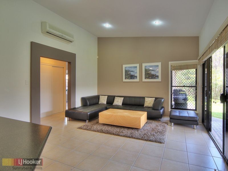 16 Freycinet Place, Calamvale QLD 4116