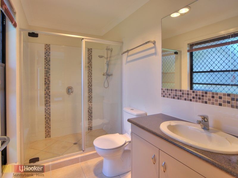 16 Freycinet Place, Calamvale QLD 4116