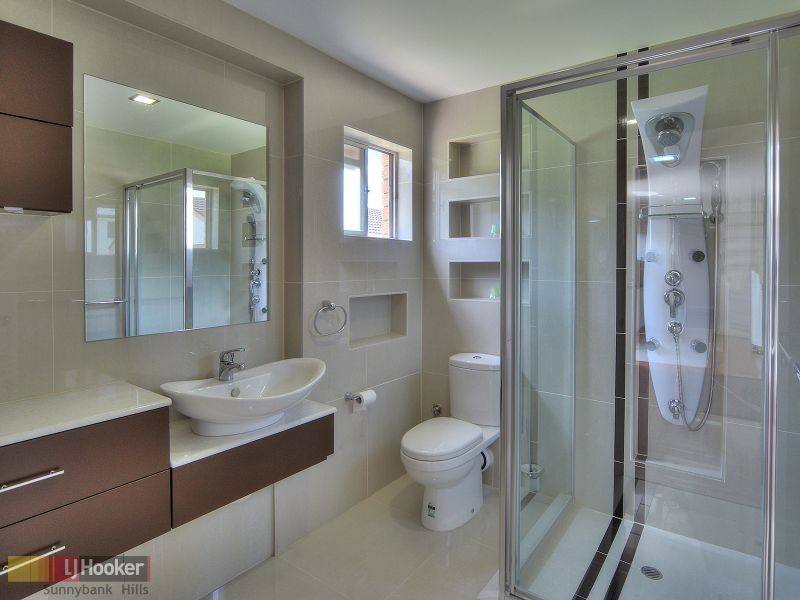 10 Tapscott Street, Wishart QLD 4122