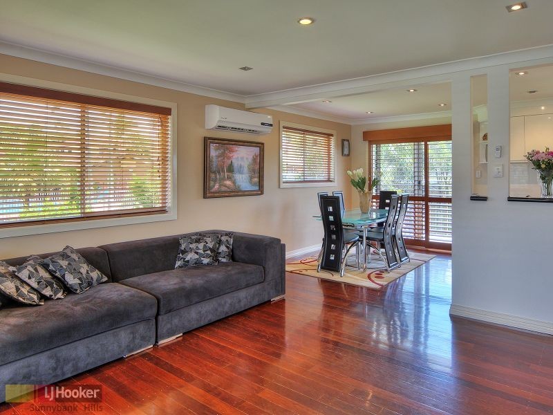 10 Tapscott Street, Wishart QLD 4122