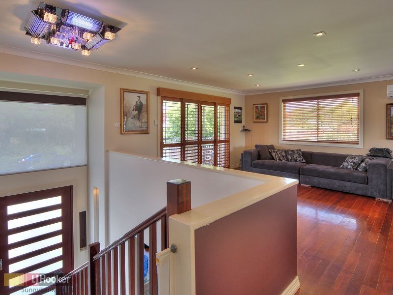 10 Tapscott Street, Wishart QLD 4122