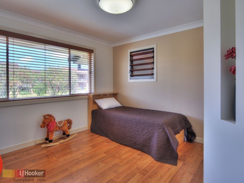 10 Tapscott Street, Wishart QLD 4122